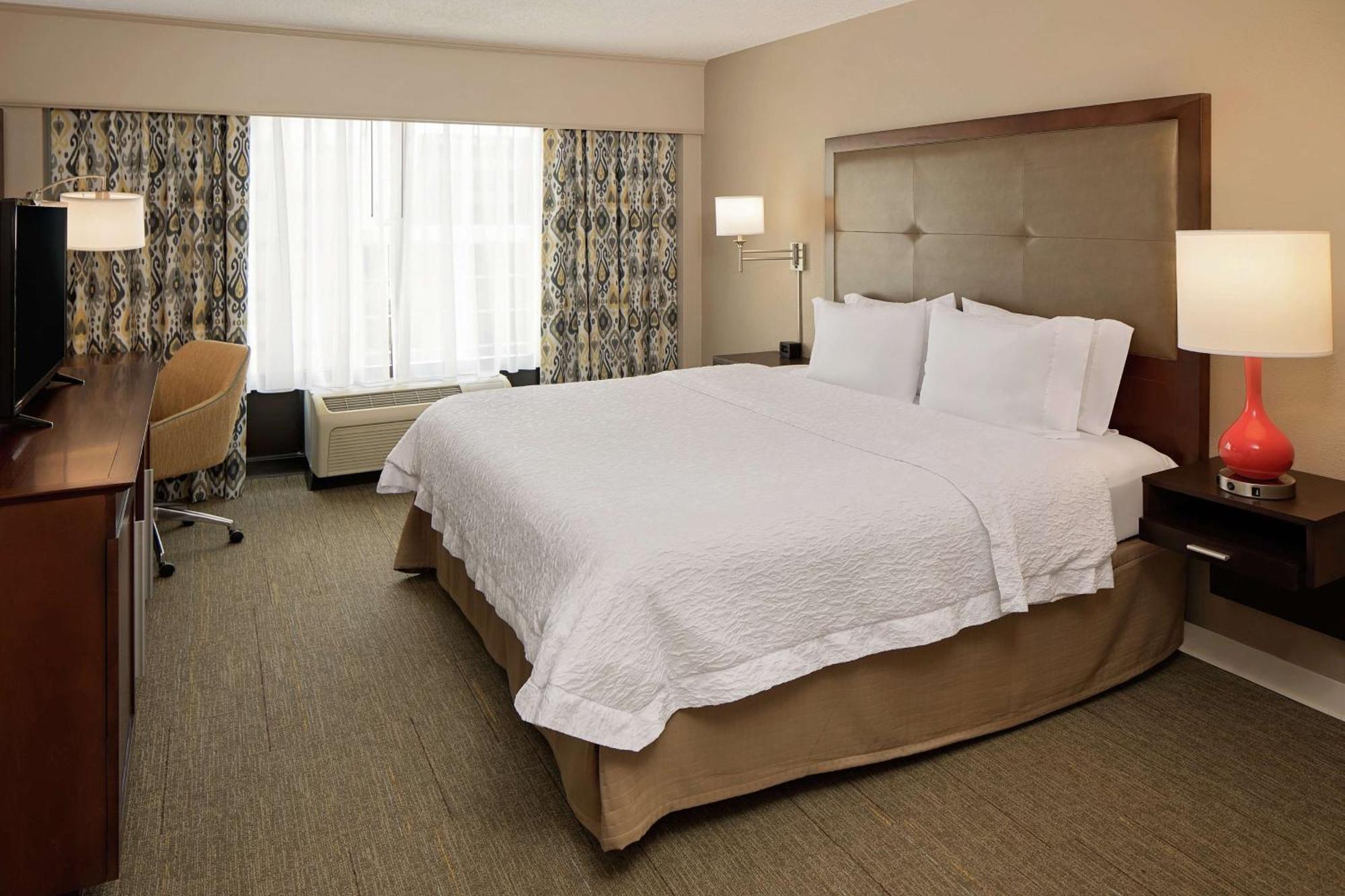 Hampton Inn Louisville Downtown Exteriör bild