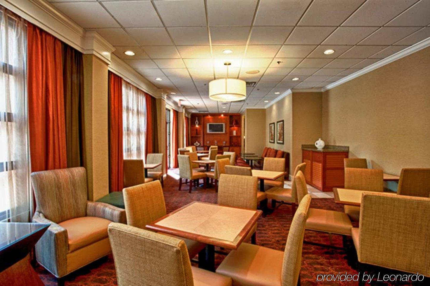 Hampton Inn Louisville Downtown Restaurang bild