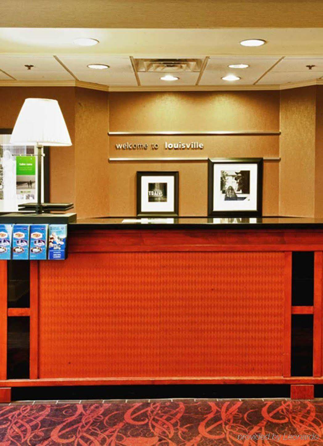 Hampton Inn Louisville Downtown Inreriör bild